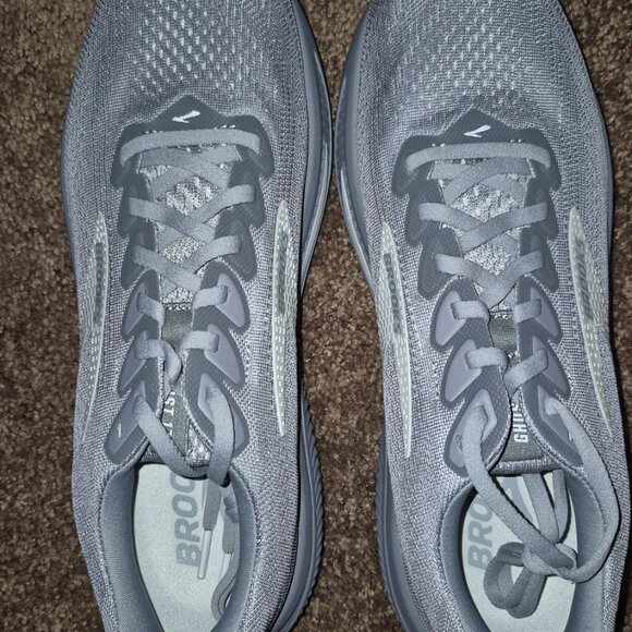 Brooks Ghost 17 Men\'s Size 10.5 Gray main image 5